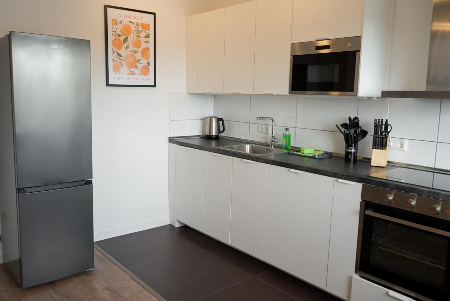 Moeblierte 3-zimmer-wohnung Nahe Duesseldorf In Duisburg-sued * Дуйсбург