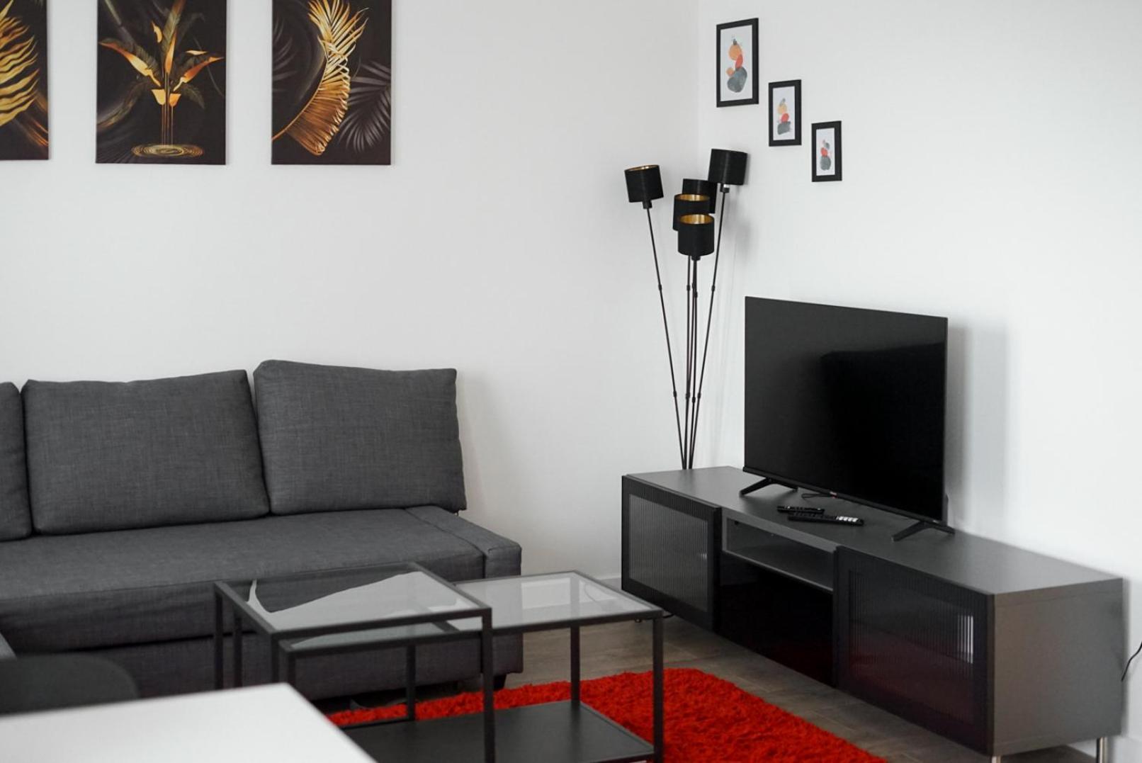 Moeblierte 3-zimmer-wohnung Nahe Duesseldorf In Duisburg-sued Apartment Duisburg