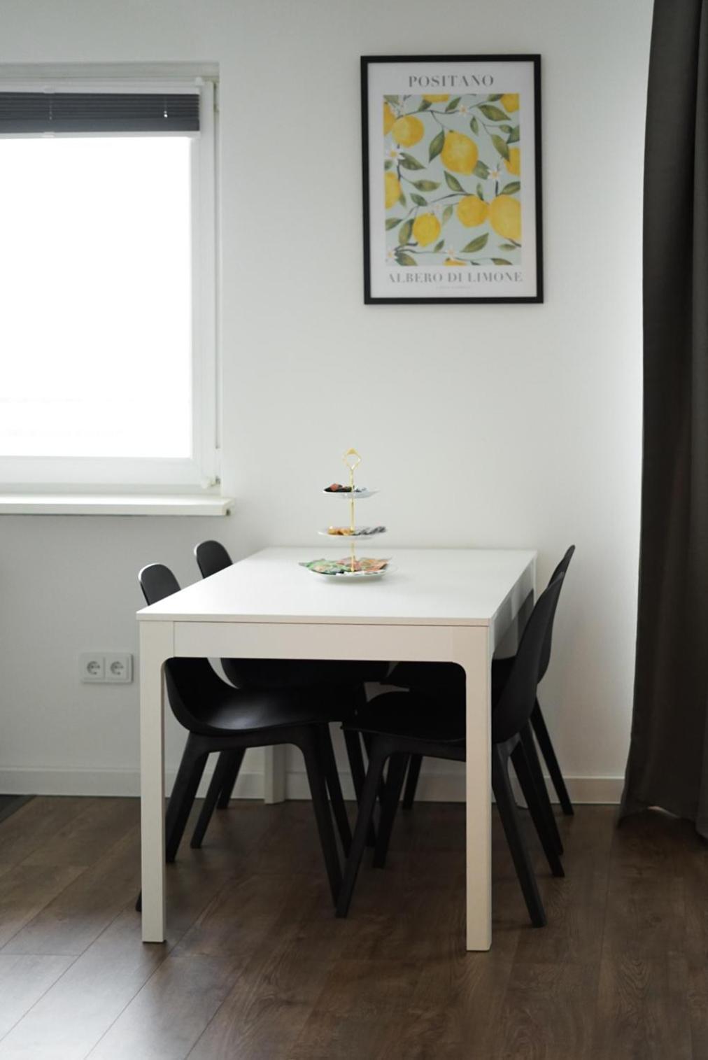 Apartment Moeblierte 3-zimmer-wohnung Nahe Duesseldorf In Duisburg-sued *