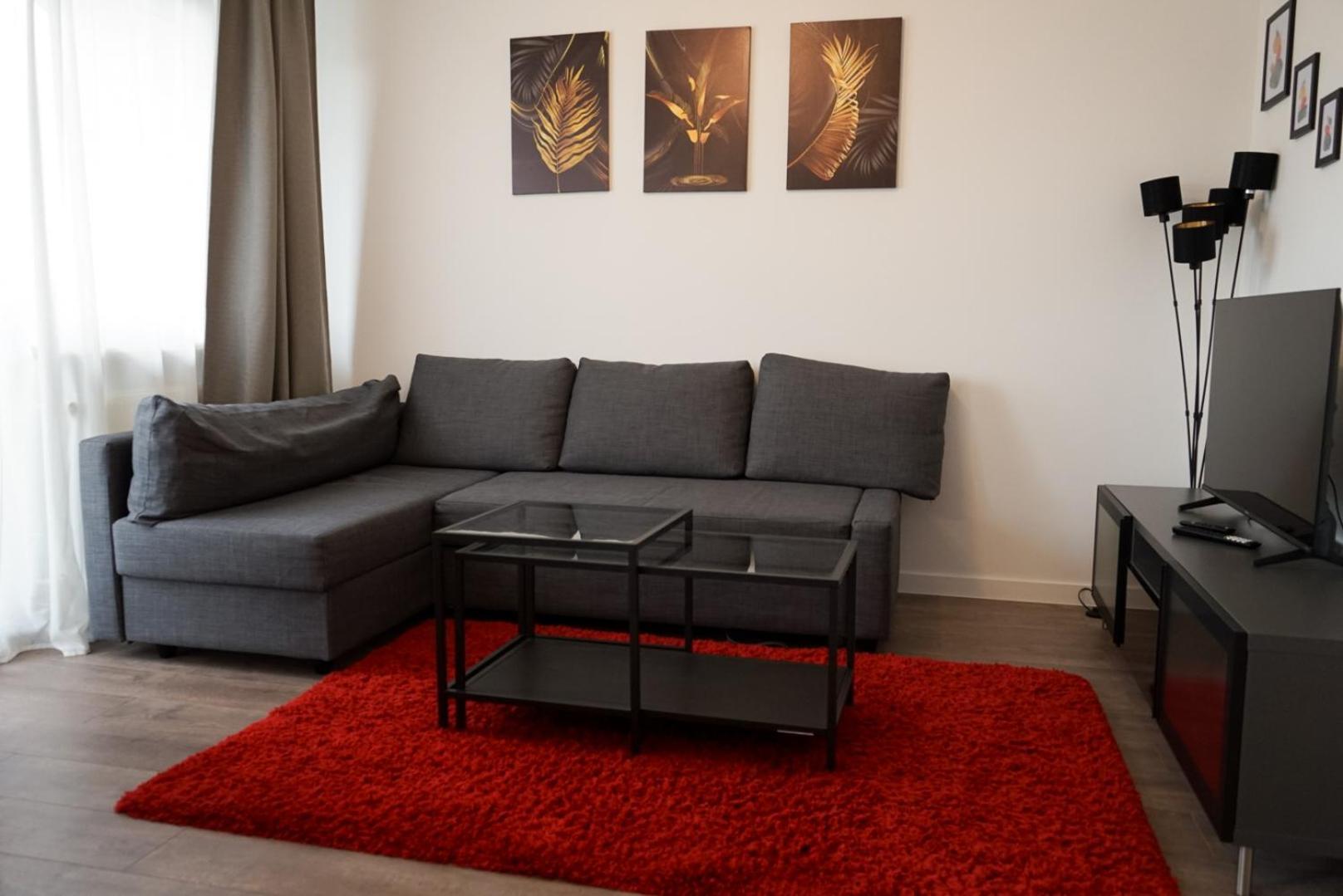 Moeblierte 3-zimmer-wohnung Nahe Duesseldorf In Duisburg-sued Апартаменты Дуйсбург