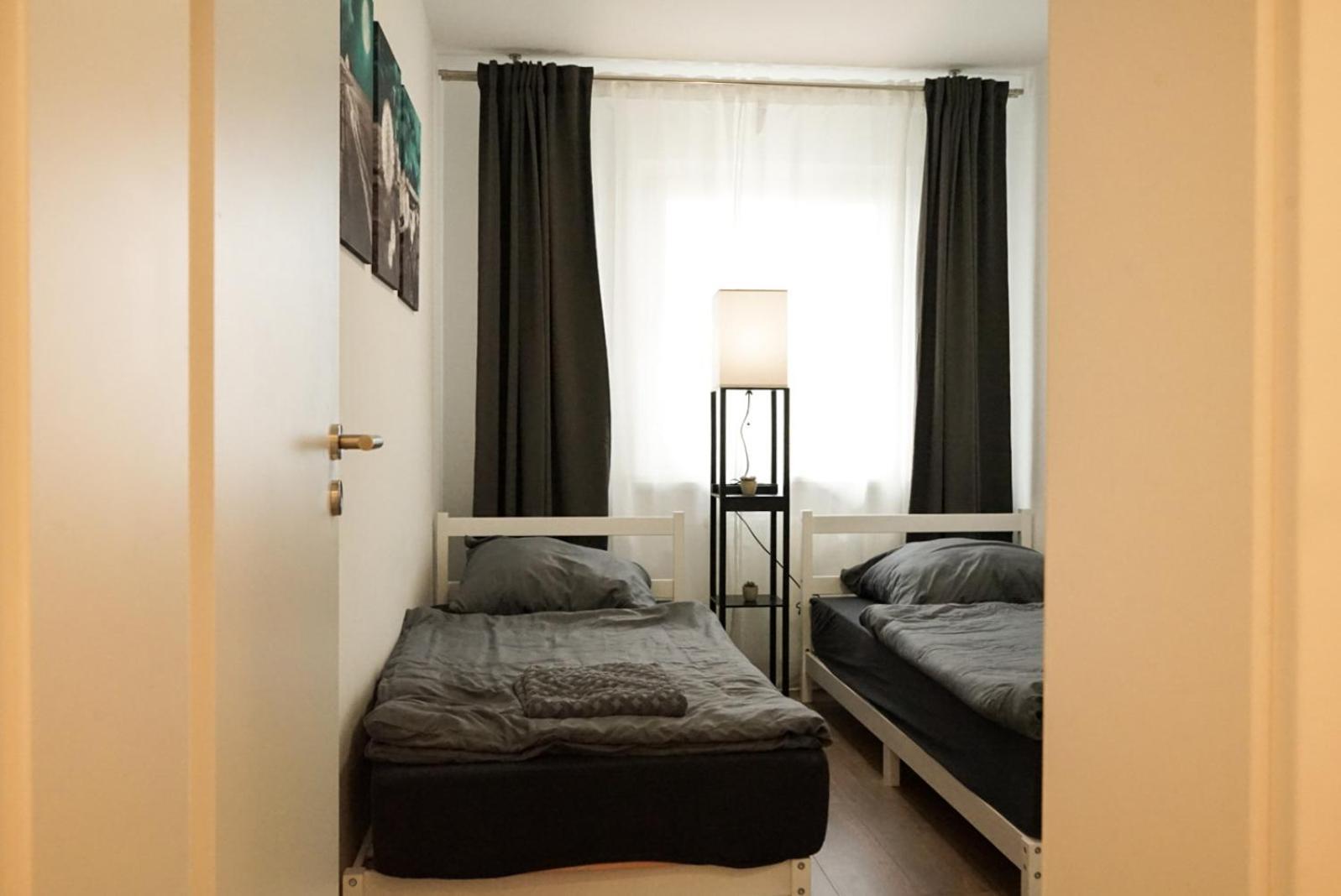Moeblierte 3-zimmer-wohnung Nahe Duesseldorf In Duisburg-sued *