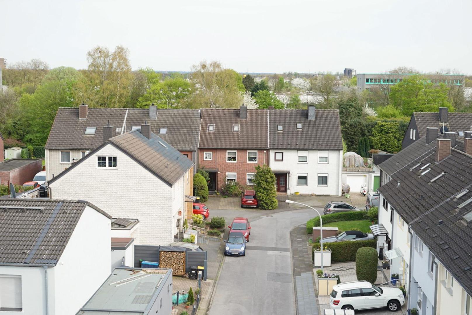 Moeblierte 3-zimmer-wohnung Nahe Duesseldorf In Duisburg-sued Апартаменты *
