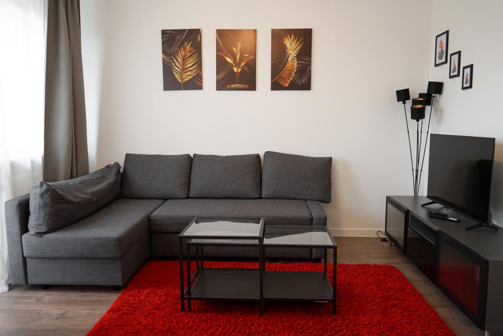 Апартаменты Moeblierte 3-zimmer-wohnung Nahe Duesseldorf In Duisburg-sued Дуйсбург